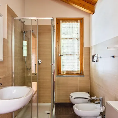 Angela Maria - By Lovecomo