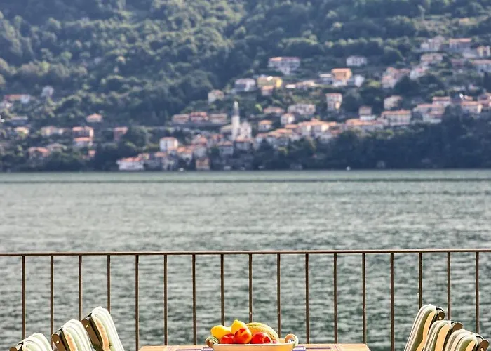 Дом отдыха Angela Maria - By Lovecomo Brienno