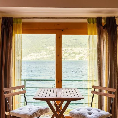 Angela Maria - By Lovecomo Semesterbostad *