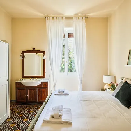 Semesterbostad Angela Maria - By Lovecomo Brienno