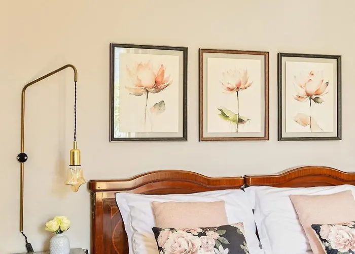 Angela Maria - By Lovecomo