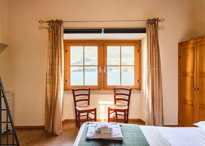 Angela Maria - By Lovecomo